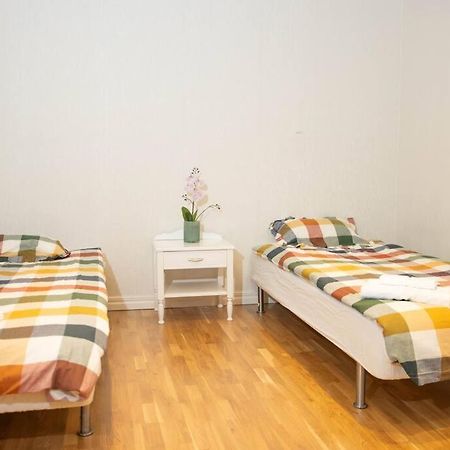 Historical Malt Factory Apartment, 6 Bedrooms, Sleeps 12 , Hot Tub Helsingborg Exterior photo